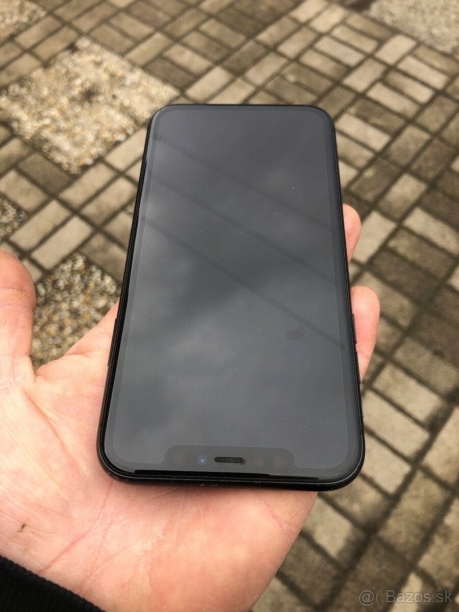 Predam iphone11 128gb 97% zdravie baterie - 3