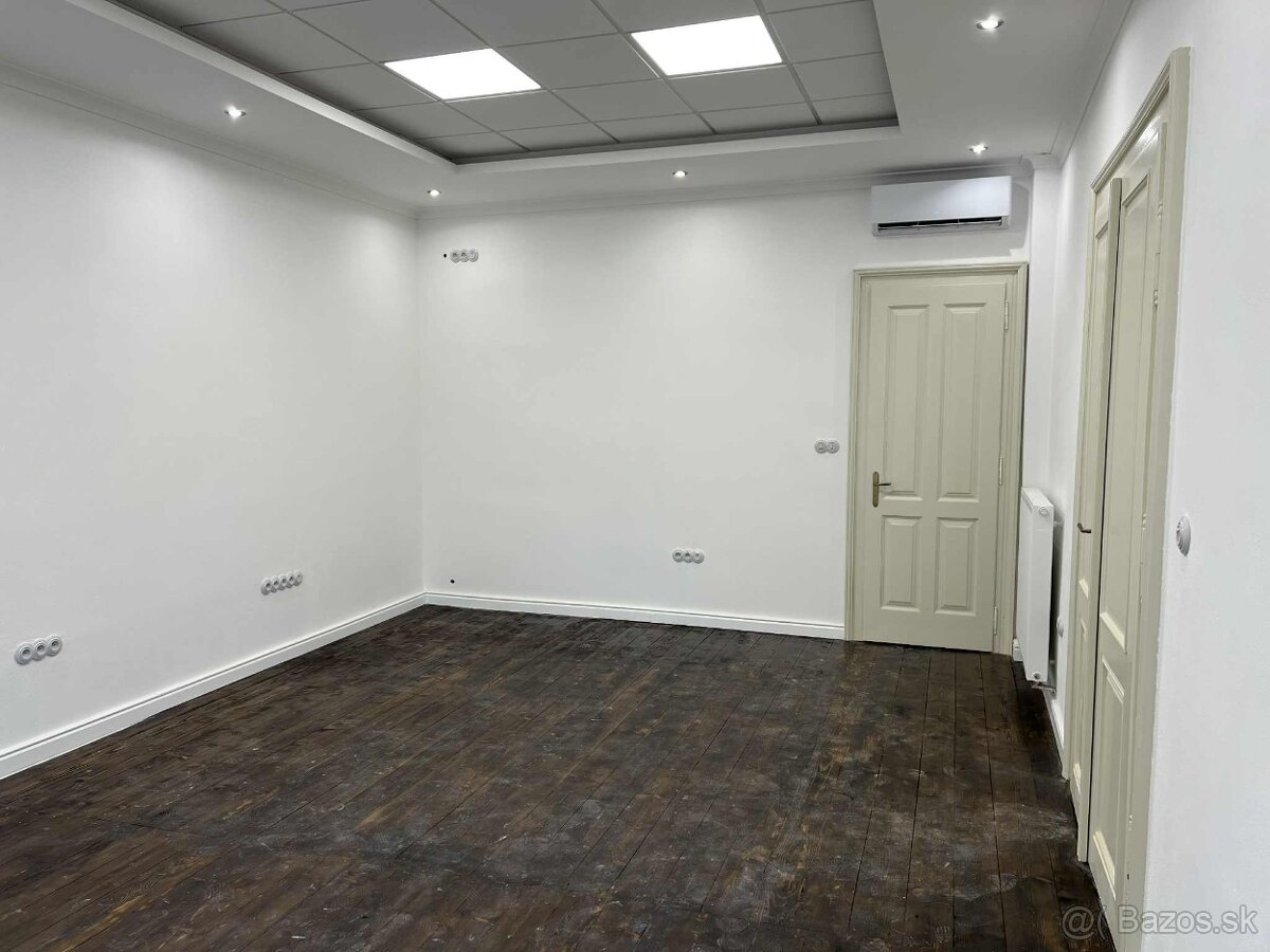 Prenajmite si prestížne kancelárske priestory v Sabinove - 3