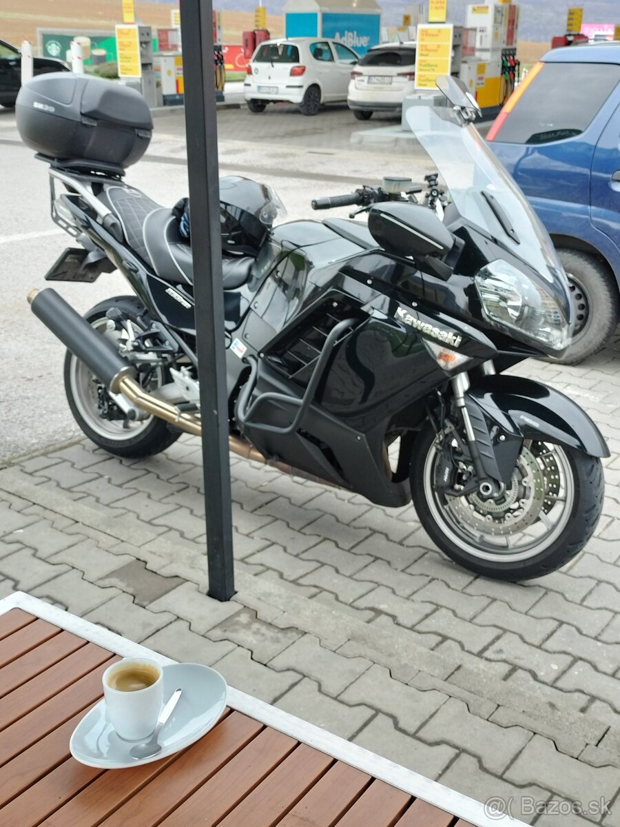 Kawasaki GT-R 1400 - 3