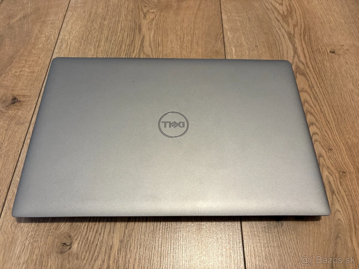 DELL Latitude 5520 - 3