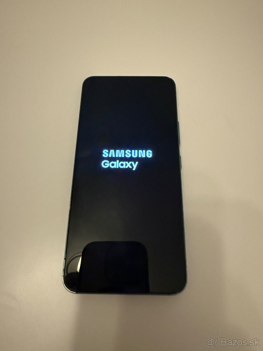 Samsung Galaxy S22 - 3