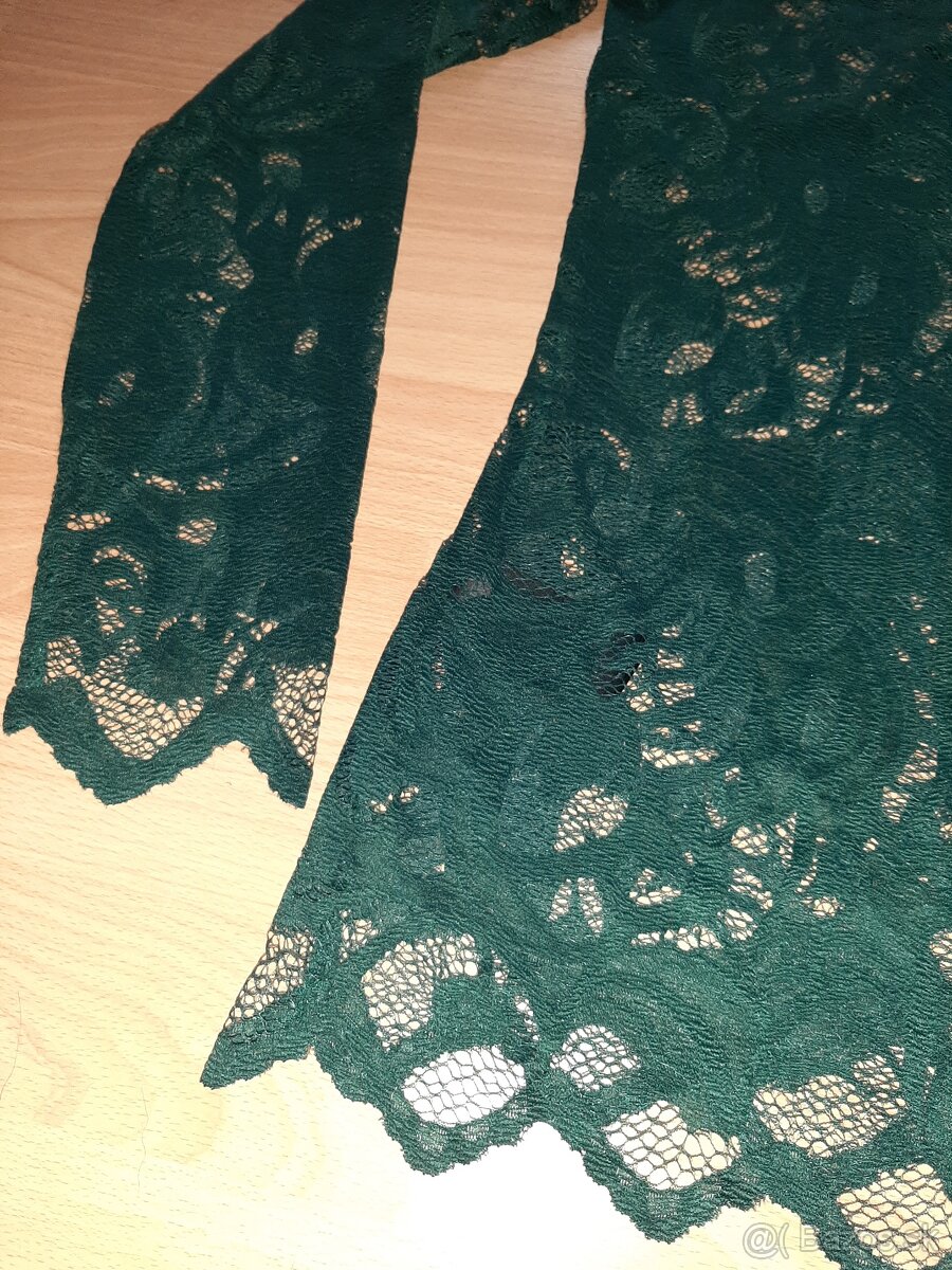 Tmavozelený čipkovaný top Vero Moda - 3