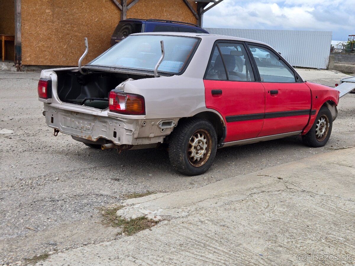 Rozpredám na diely _ mazda 323 BG - 3