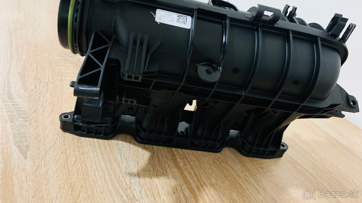 sacie potrubie 1.5 TSI: 05E129709B - 3