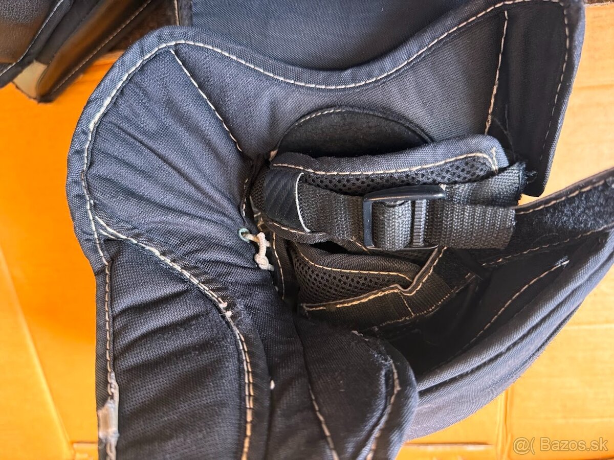 SET LAPAČKA A VYRÁŽEČKA REEBOK JR/INT - 3