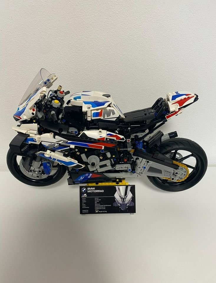 lego technic motorky Yamaha MT-10 SP 42159 BMW M 1000 RR - 3