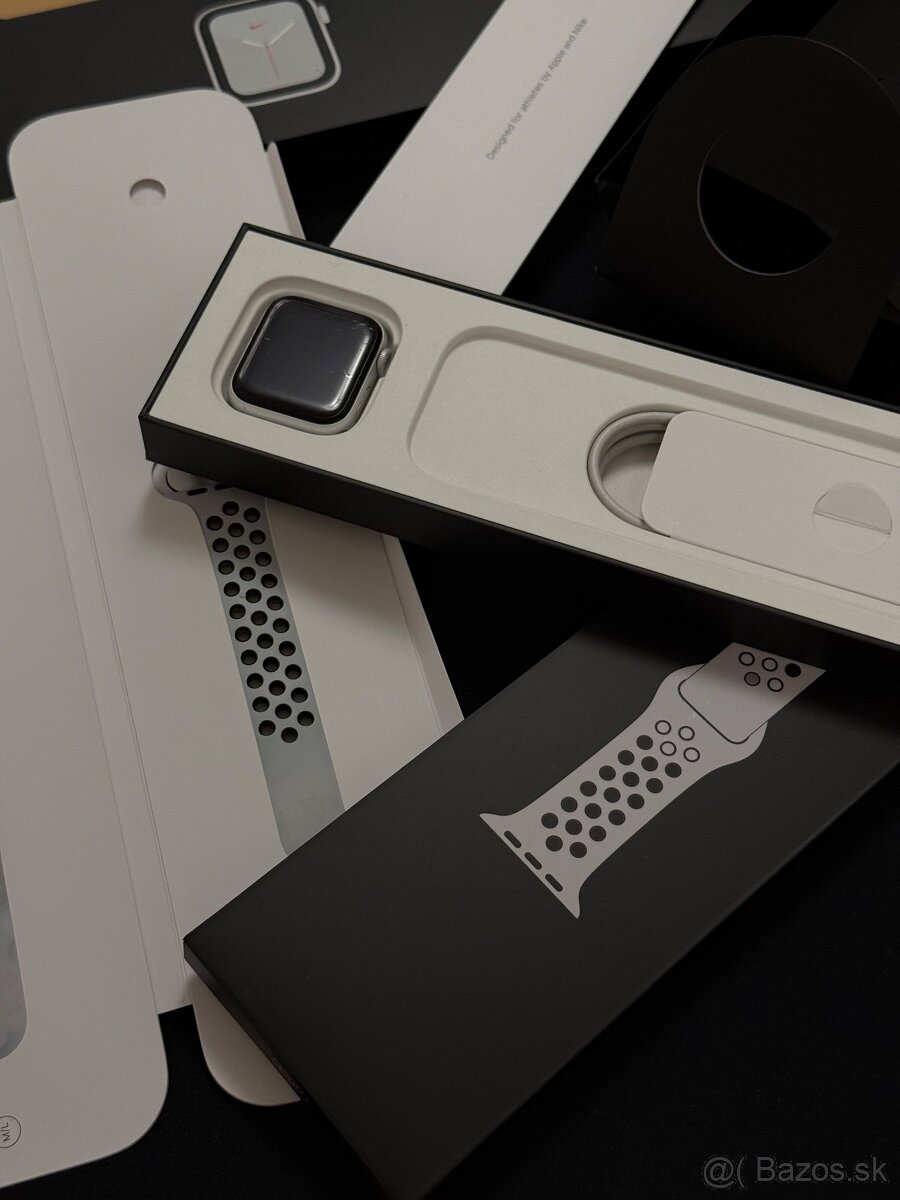 Apple Watch Series 6 40mm Nike - 3