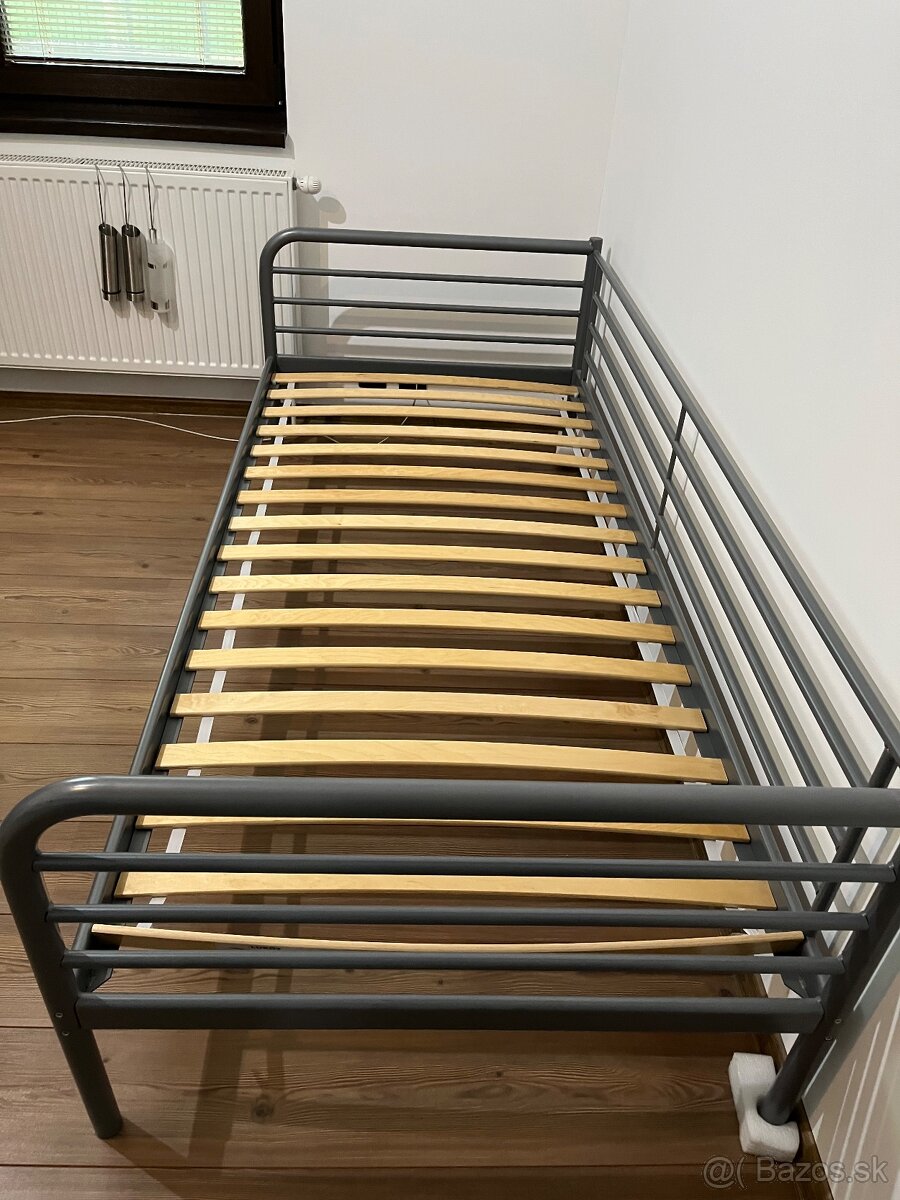Kovová posteľ - 3
