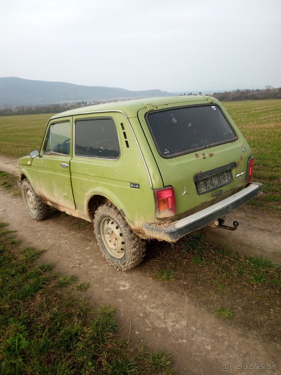 Lada Niva 1.7i 4x4 - 3