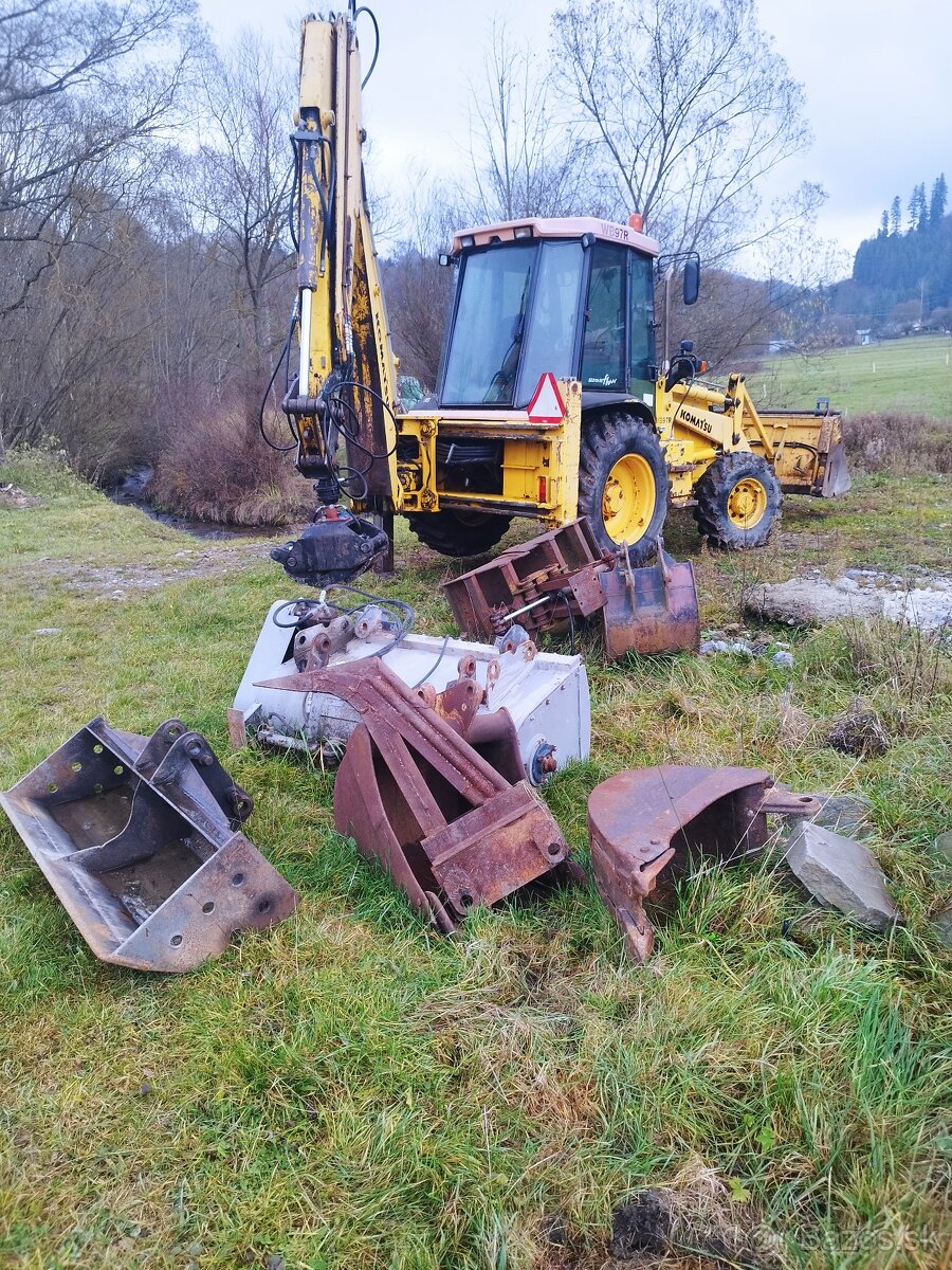 Komatsu WB97R - 3