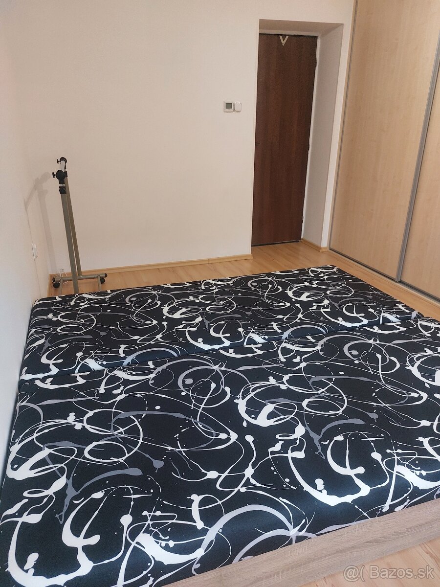 Postel s uloznym priestorom - 3