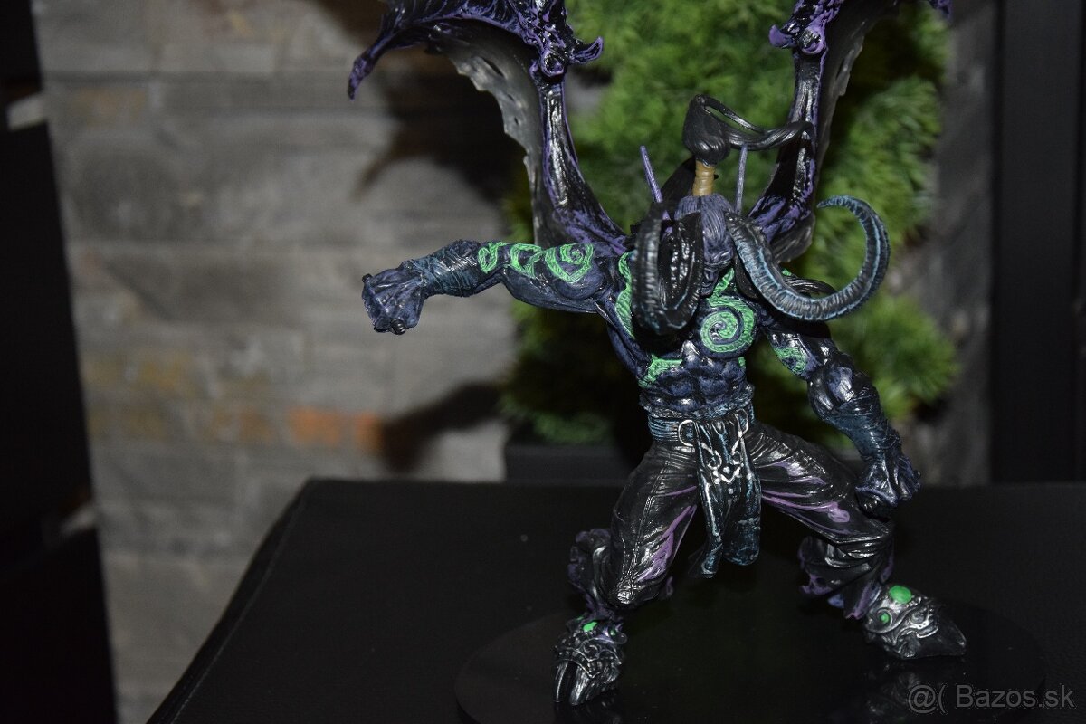 Illidan Stormrage - 37 cm - 3