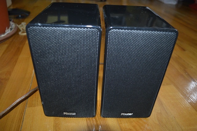 predam dva reproduktory MAGNAT - 3