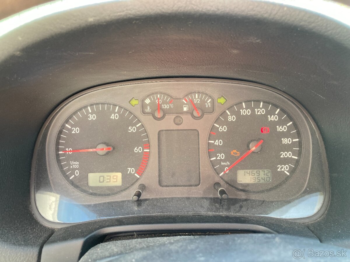 Predám Volkswagen Golf IV 1.4 16V - 3
