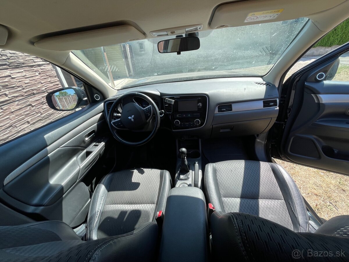 Mitsubushi outlander 2.2 DI-D cleartech 4x4, 2015 - 3