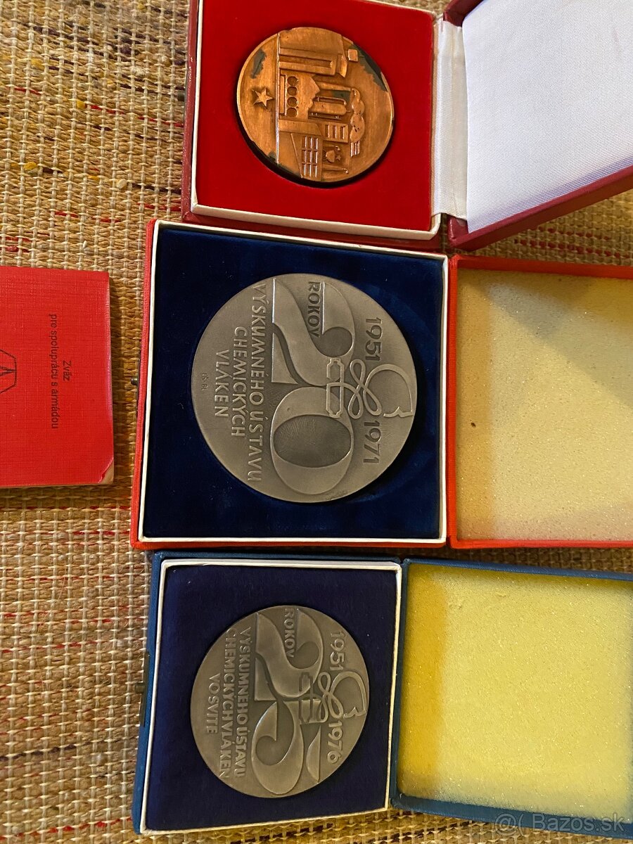 Plakety+člensky preukaz svazarm - 3