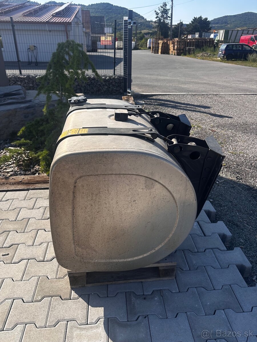 Nádrž Volvo FH 405L - 3