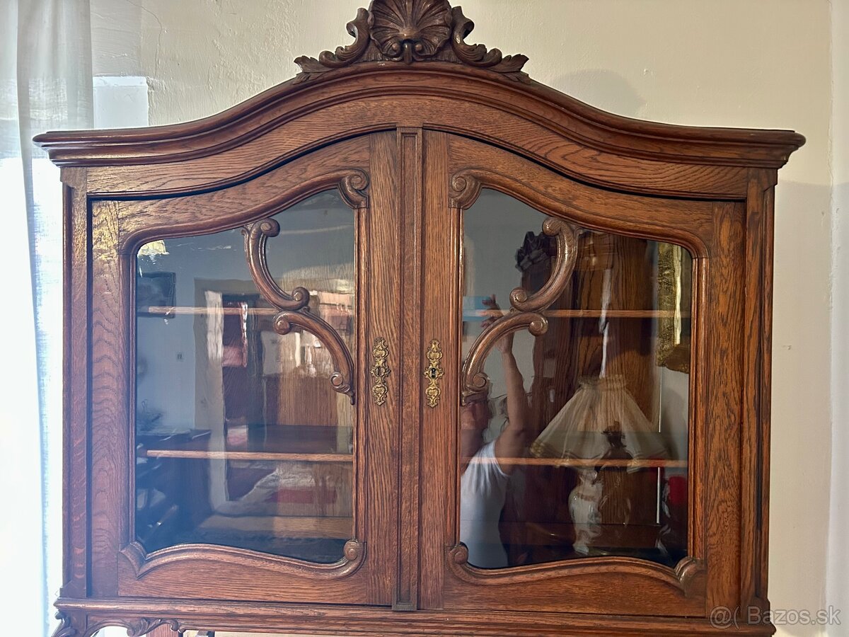 Starožitný drevený príborník - 3