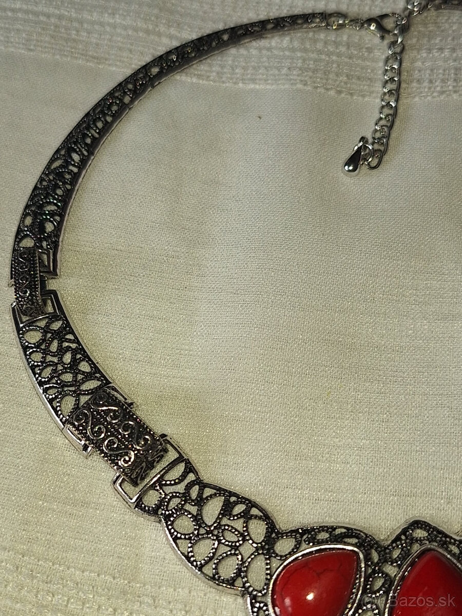 NÁHRDELNÍK - 3