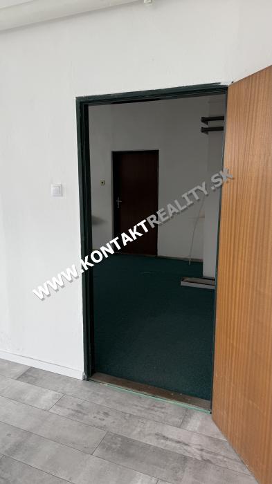 Kancelársky priestor 60 m2, 2.p. ulica Rastislavova, Juh - 3