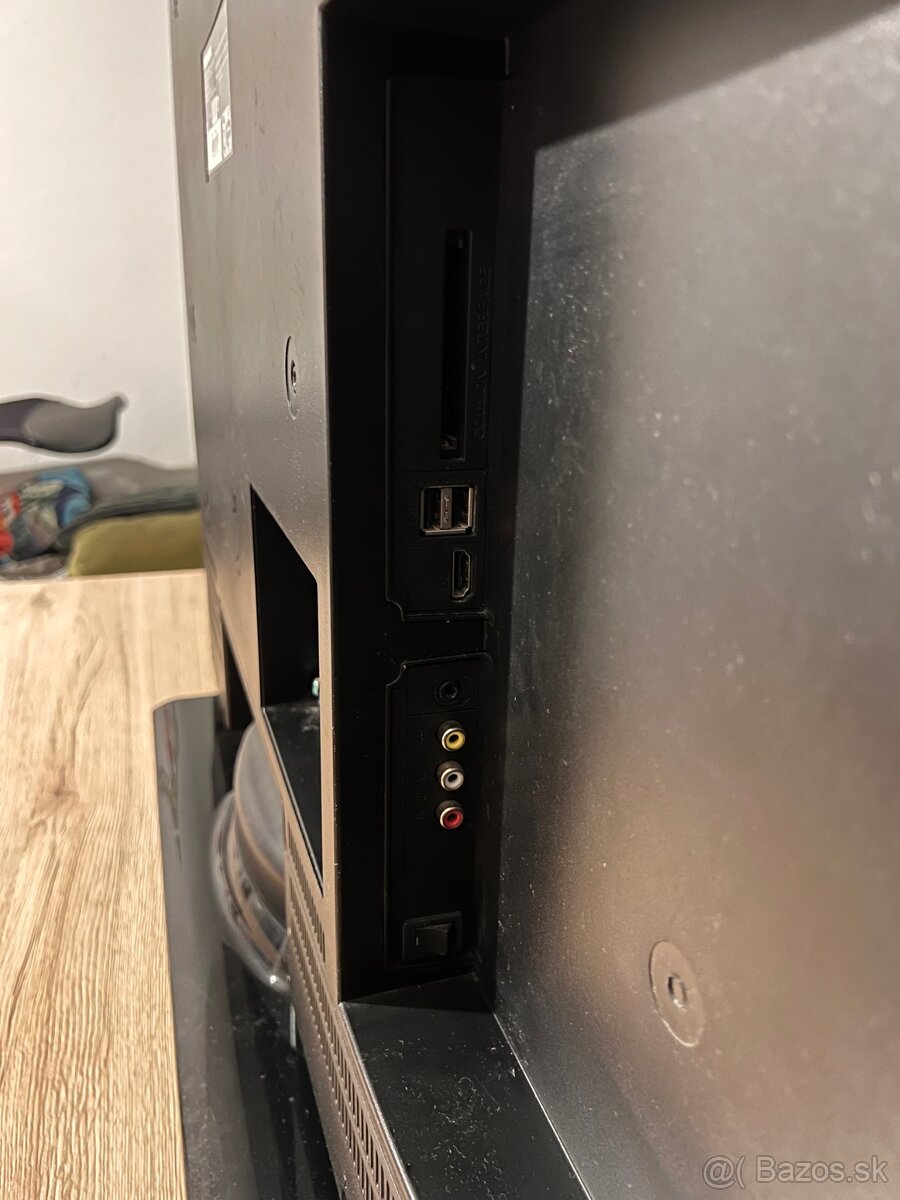 Televizor - Medion - 106,7 cm / 42 palcov - 3