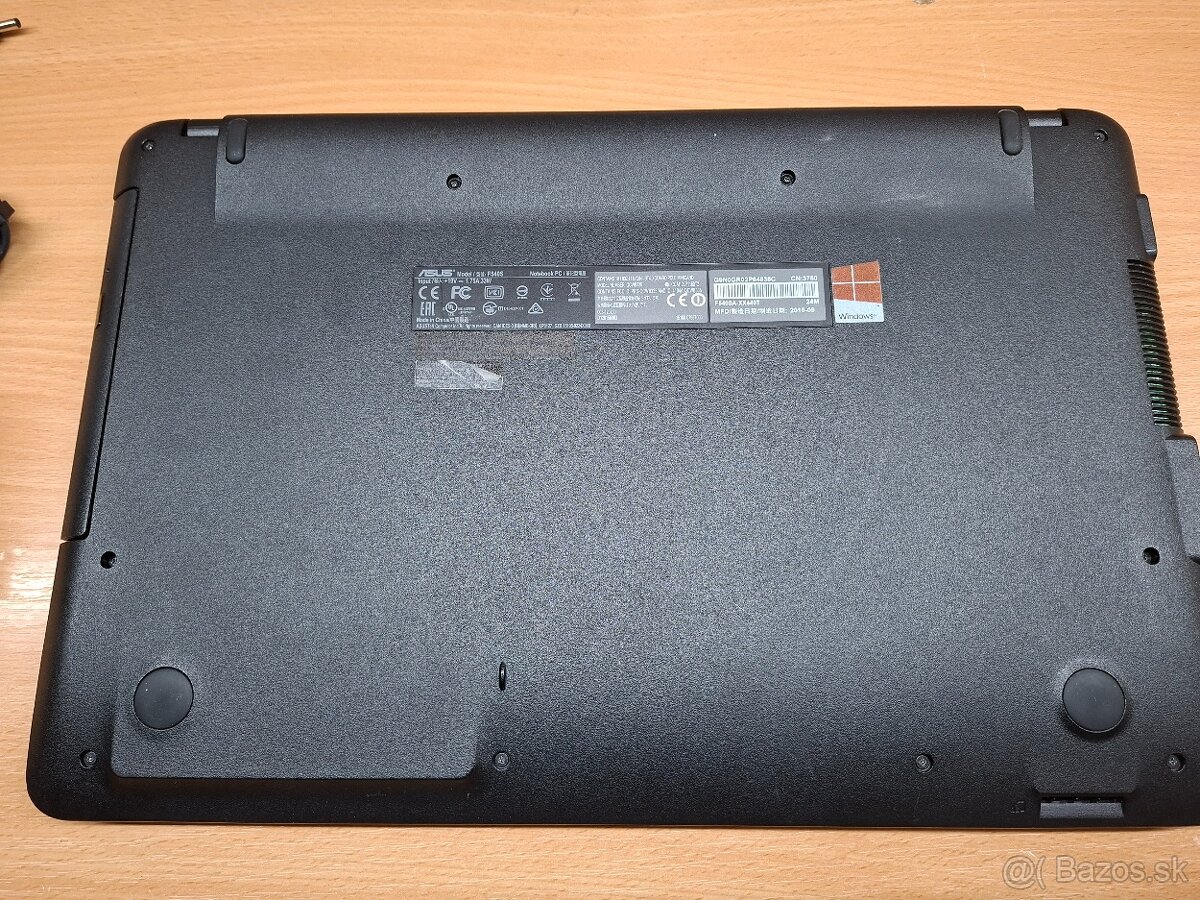 Asus F540S - na opravu - 3