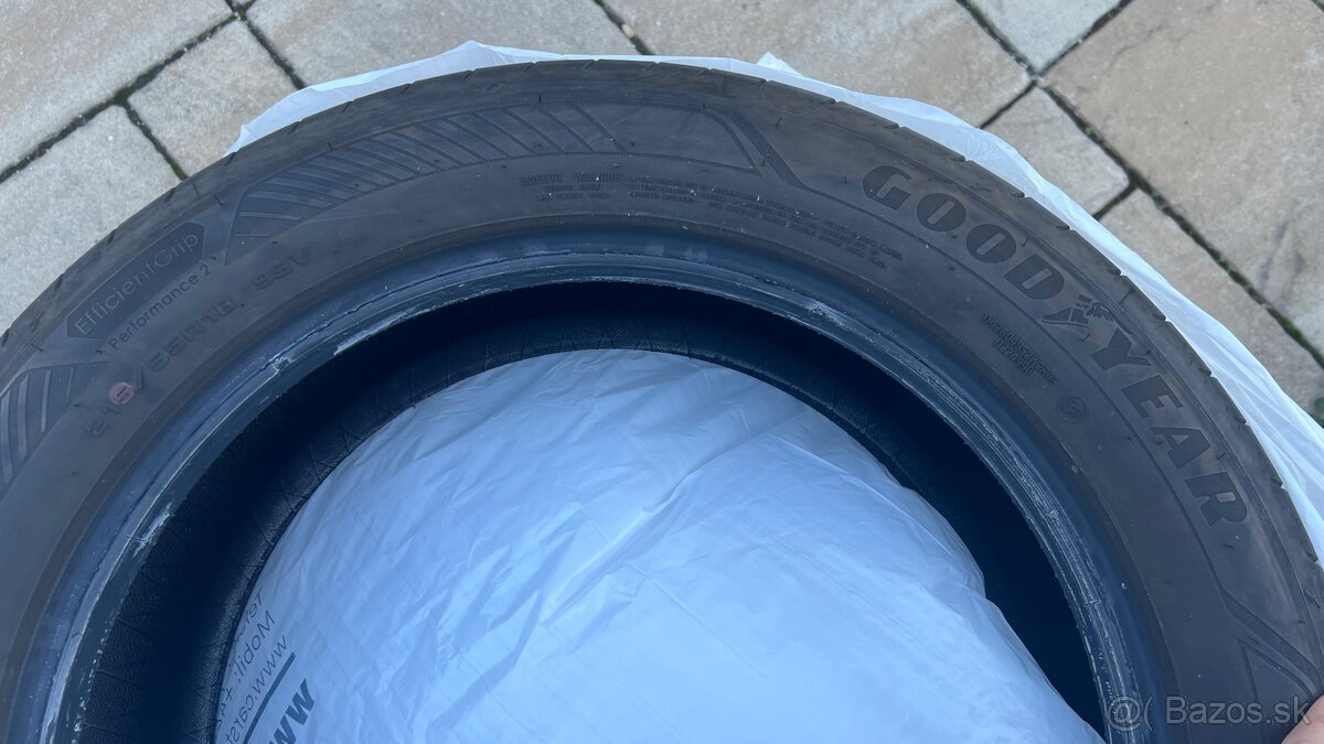 Letné pneumatiky 215/55 r18 v99 - 3