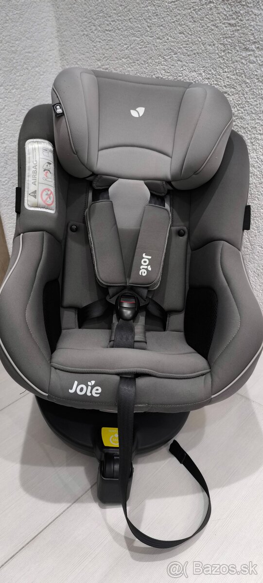 Otočná autosedačka Joie spin 360 - 3