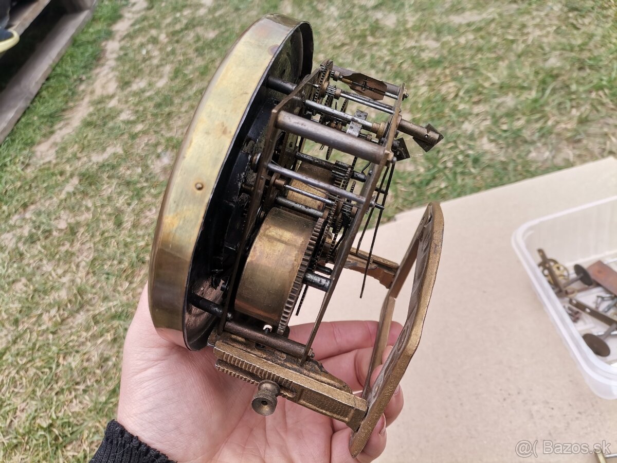 Stroj s kyvadlom na starožitné hodiny - 3