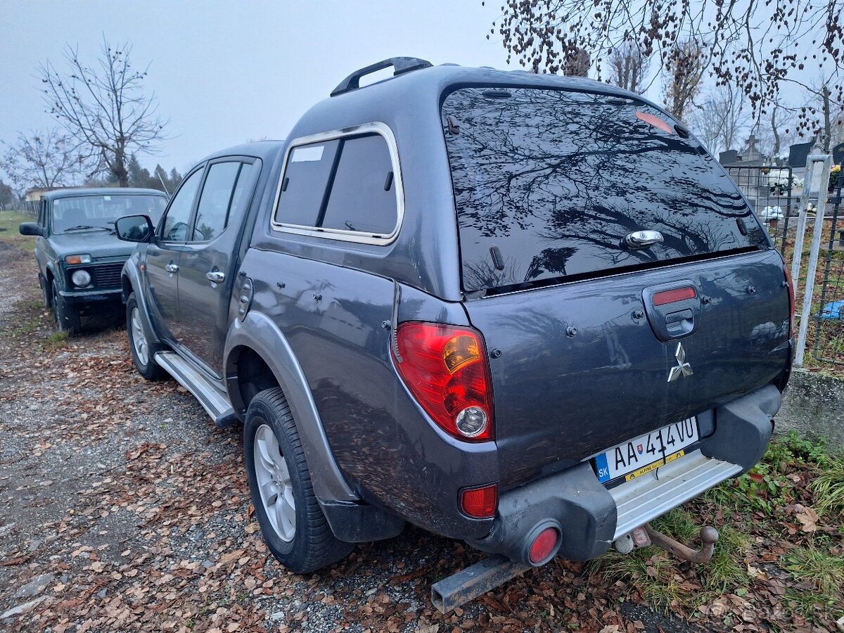 MITSUBISHI L200 4X4 NOVÁ STK EK 2027 KLÍMA ŤAŽNÉ