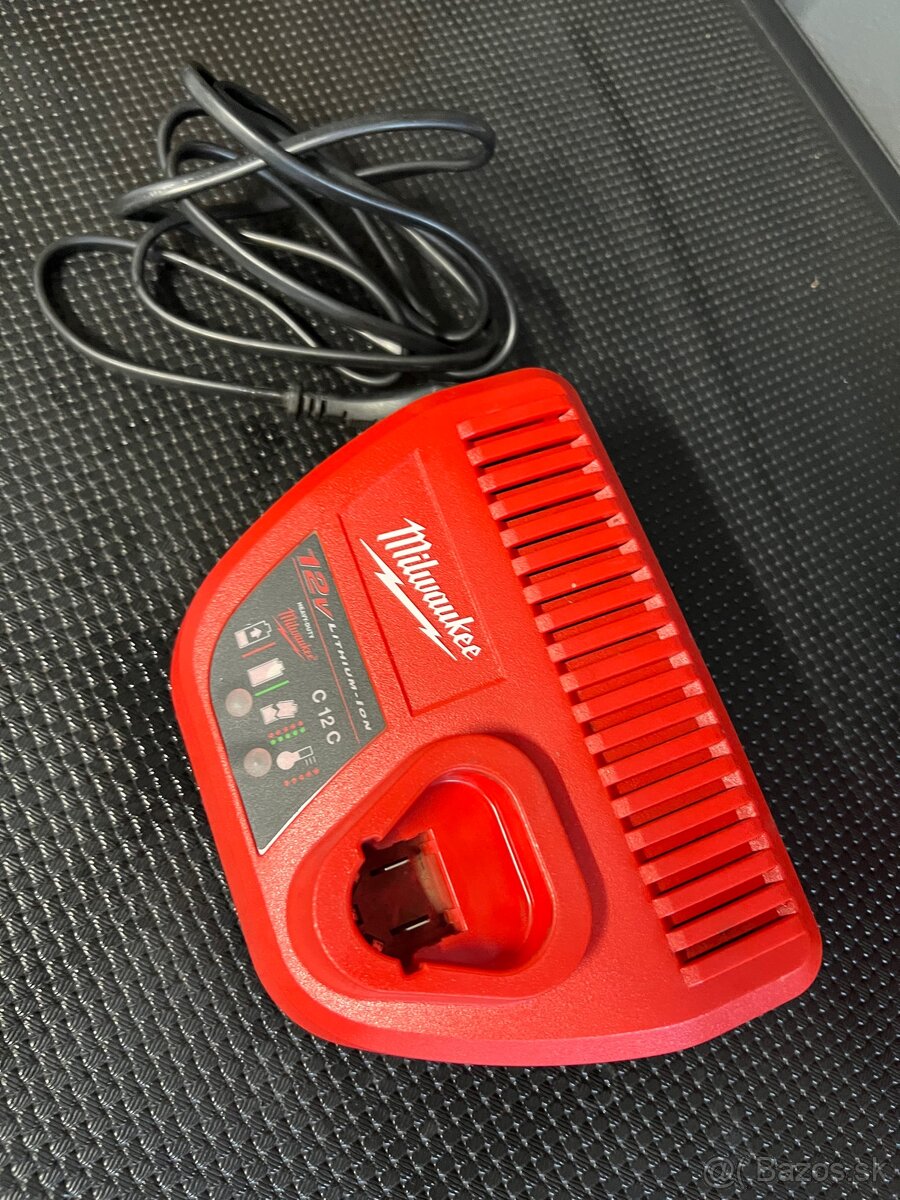 Nabíjačka Milwaukee original c12c - 3
