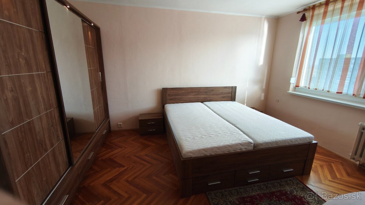 Prenájom bytu Nové Zámky - 3