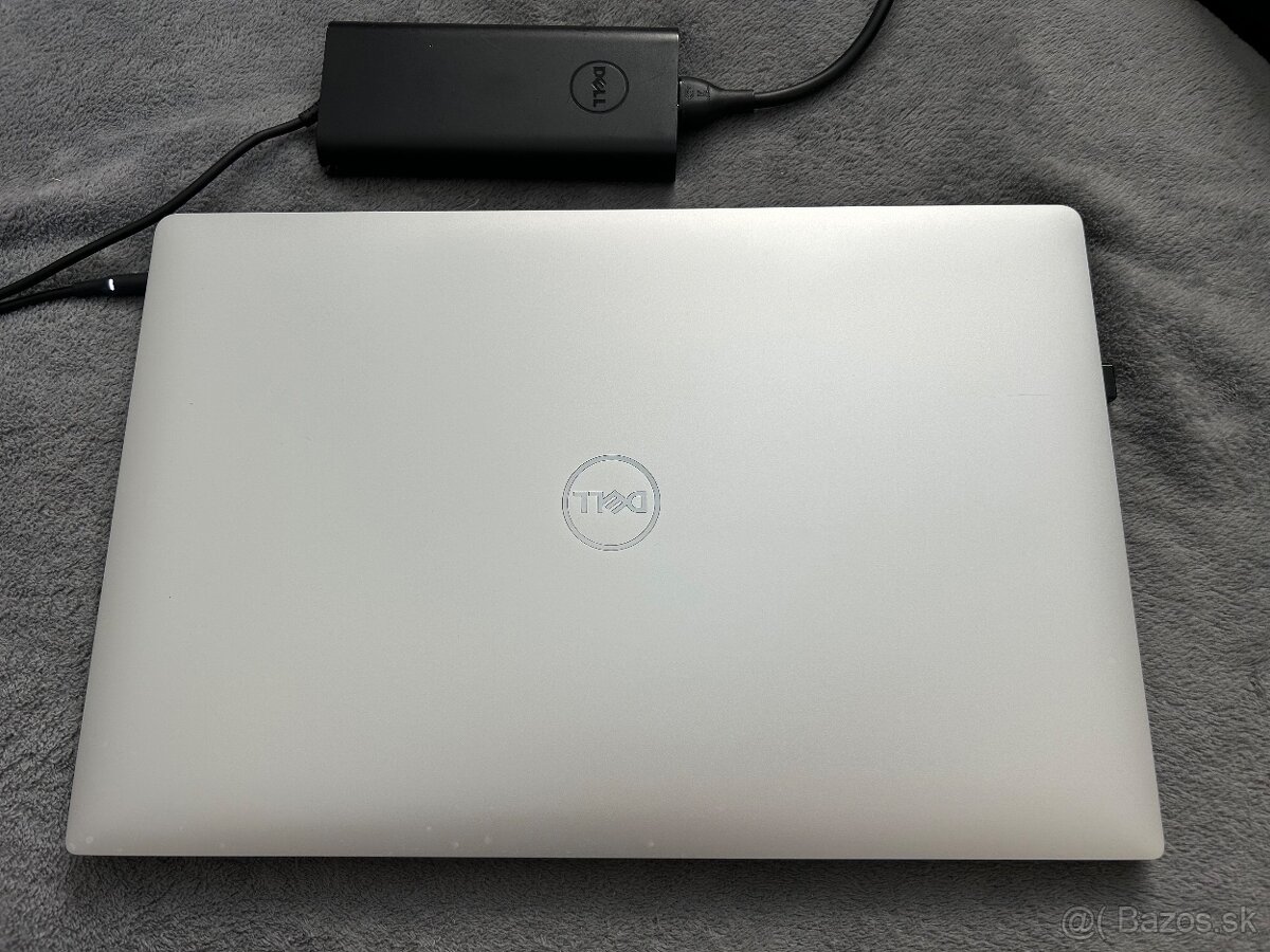 Dell Precision 5530 i7, 32GB RAM, 1TB SSD + Dock - 3