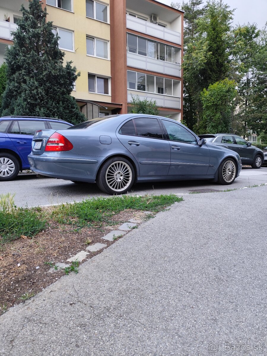 Mercedes E320i 4matic - 3