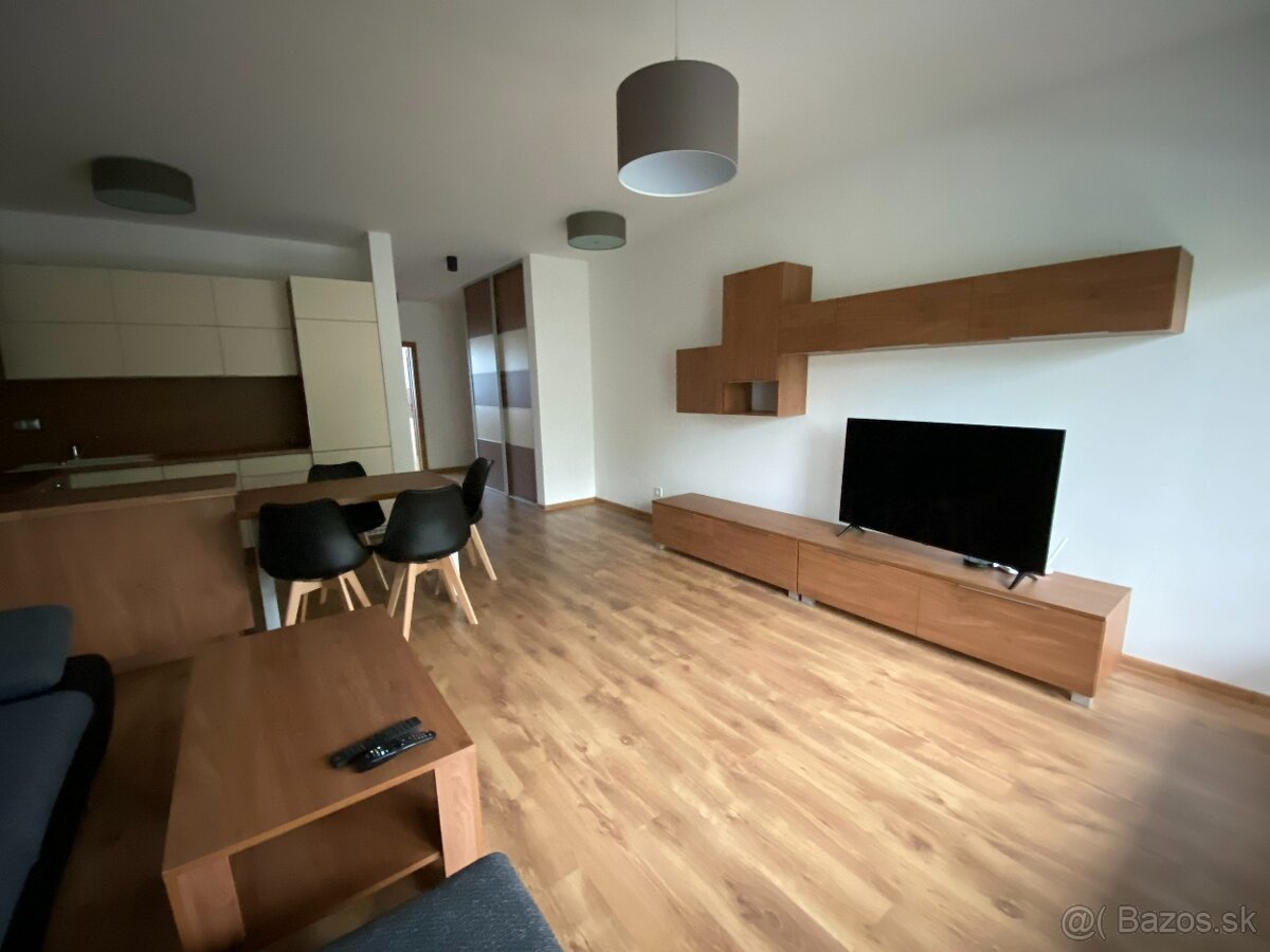 PRENÁJOM - 3 izb. byt, Narcisová, Michalovce - 3