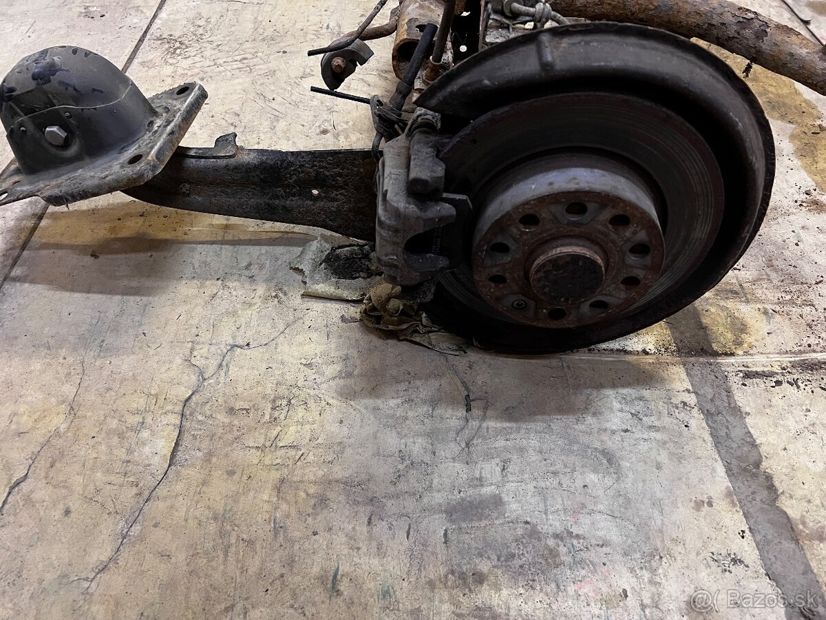 Zadná naprava ŠKODA OCTAVIA 2 - 3