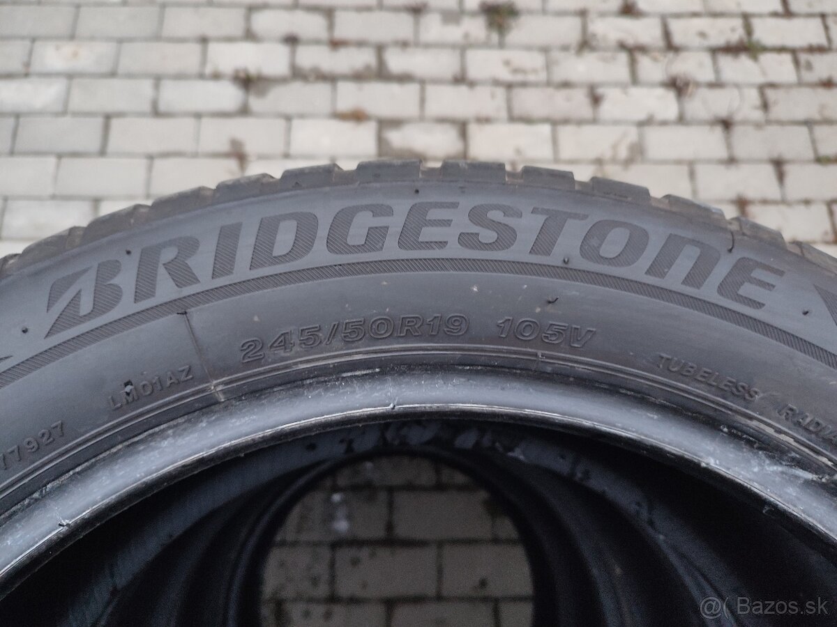 245/50R19 105V Bridgestone BLIZZAK LM001 - 3
