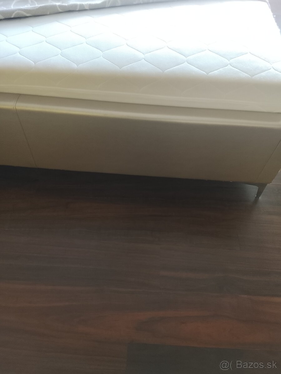 Manželská posteľ - 3