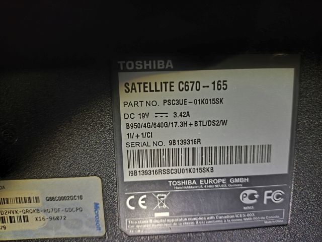 TOSHIBA SATELLITE C670-165 - 3