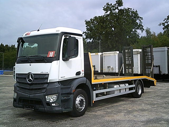 MERCEDES BENZ ANTOS 1824 4X2 Prepravník VIN 5602