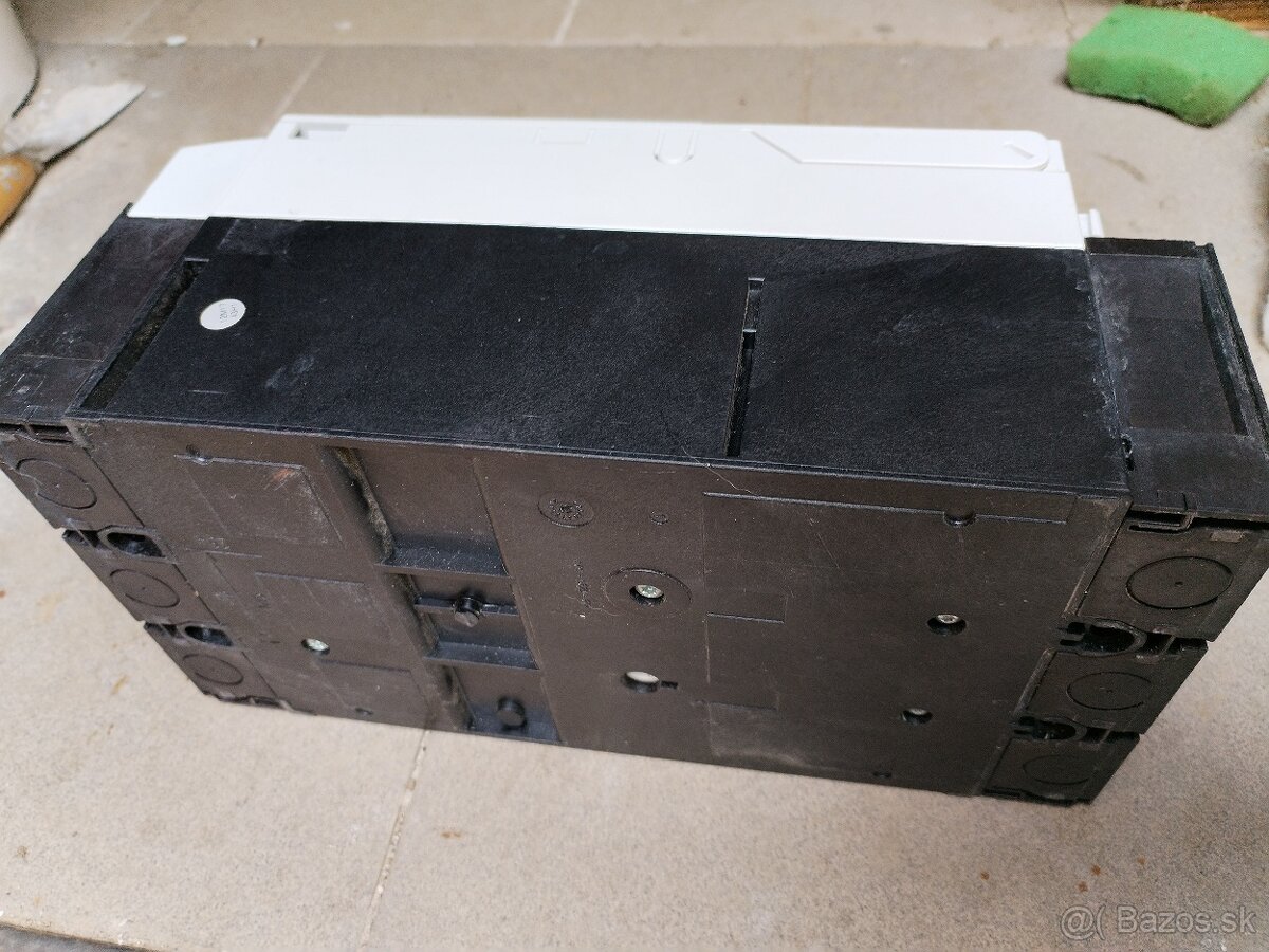 Schrack MC3 jistič výkonový, 3-pólový 690V 8kV 400A - 3