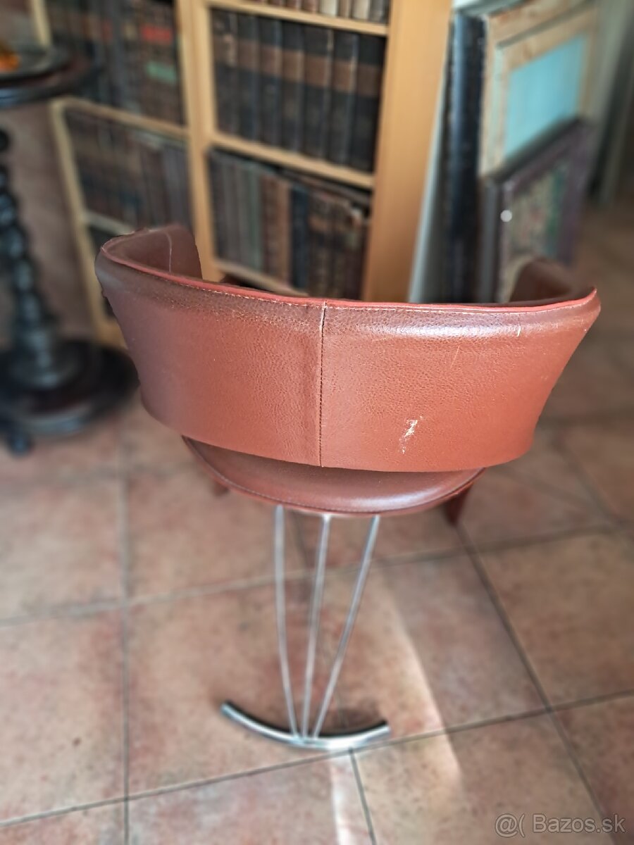 Dizajnové kreslo - 3