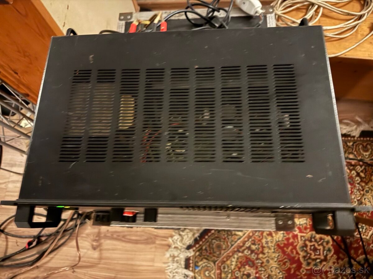 OMNITRONIC koncový zosilovač 2x500W - 3