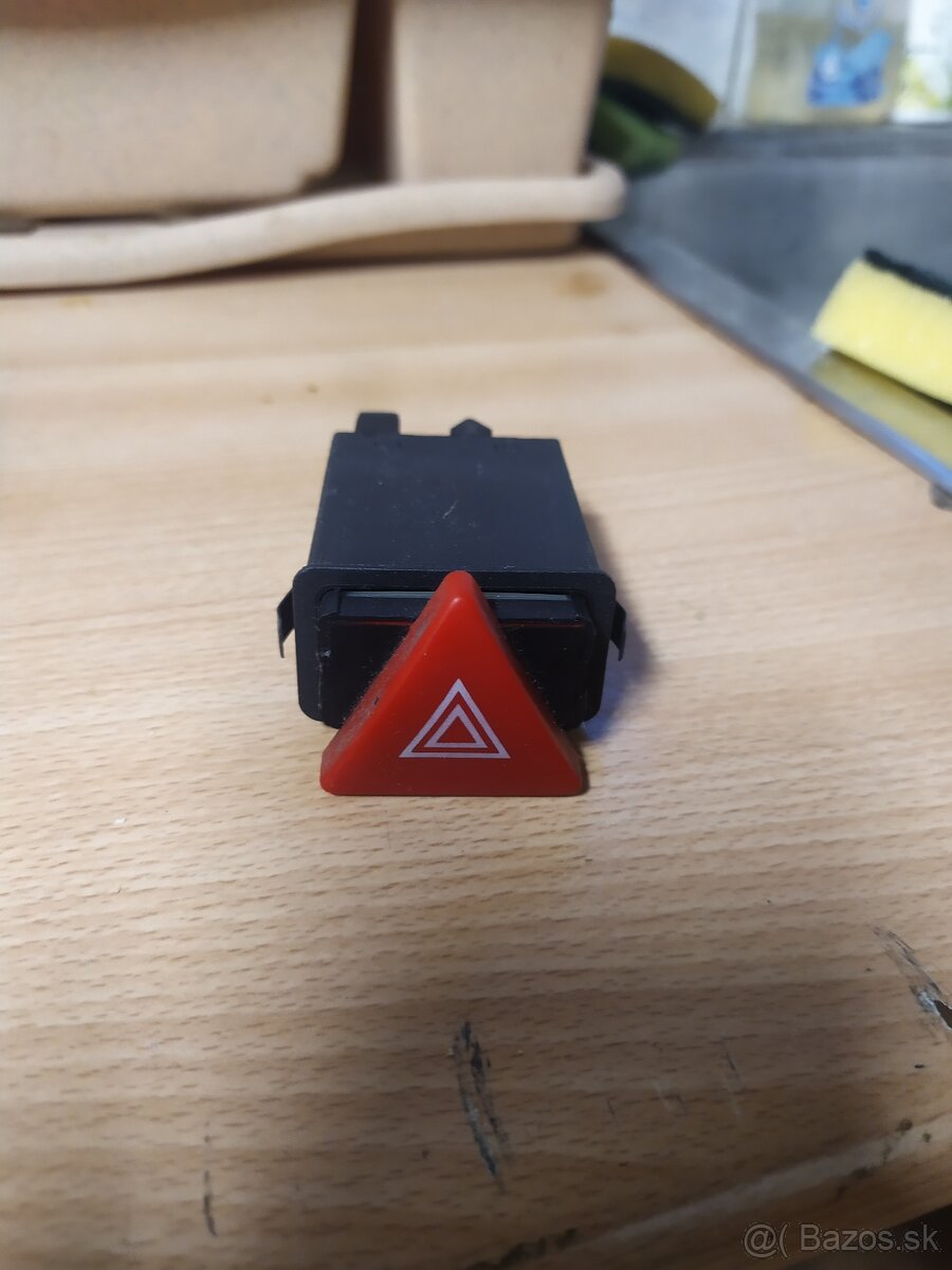 Rozpredám interiér Audi A3 8L , 3.dverove - 3