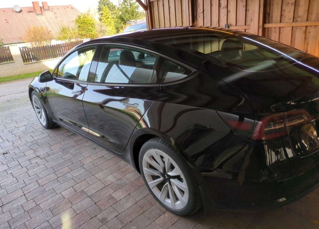 Tesla model 3 SR + Refresch ,9/2021, 71000 km - 3