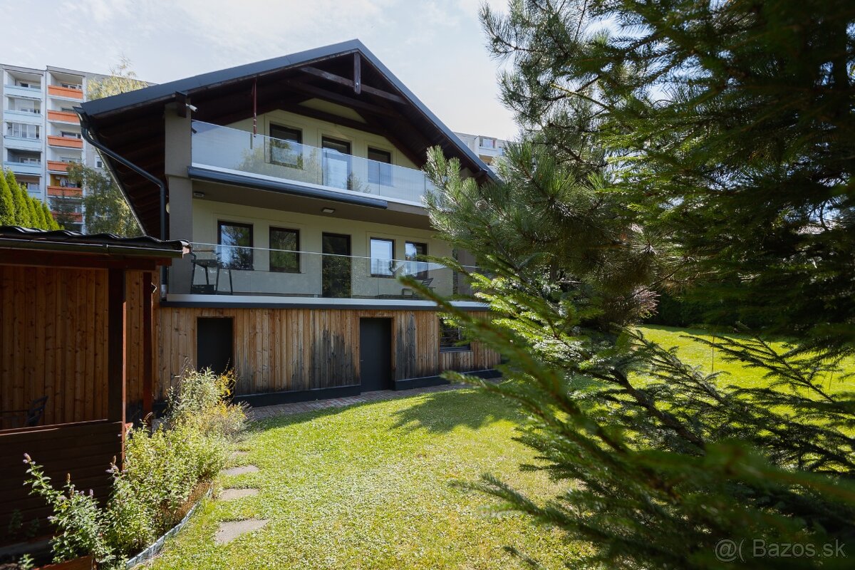 Jedinečná rodinná vila v meste Dolný Kubín s krásnym pozemko - 3