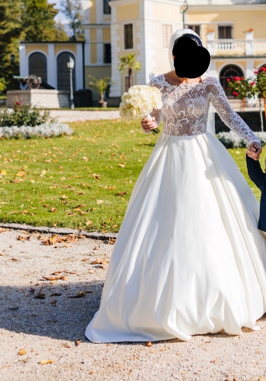 Svadobné šaty s vlečkou - 3