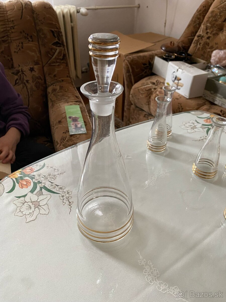 Karafa + malé poháriky - 3