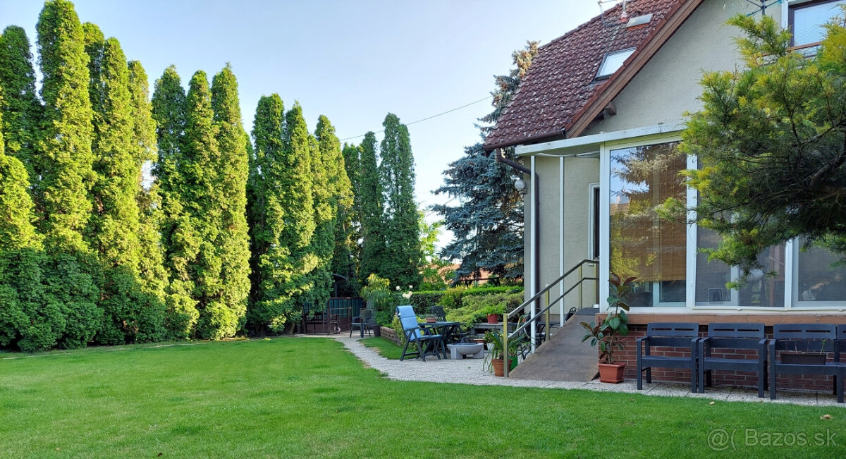 Slnečná vila pre väčšiu rodinu (firmu) len 25km od Bratislav - 3