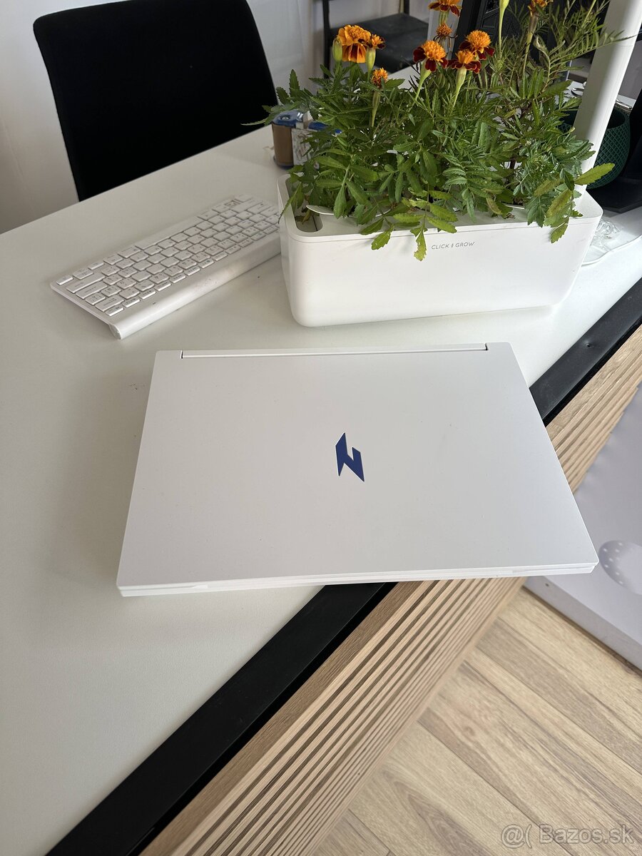 Acer Nitro V14 ANV14-61 • Ryzen 7 8845HS • RTX 4050 • 32GB R - 3